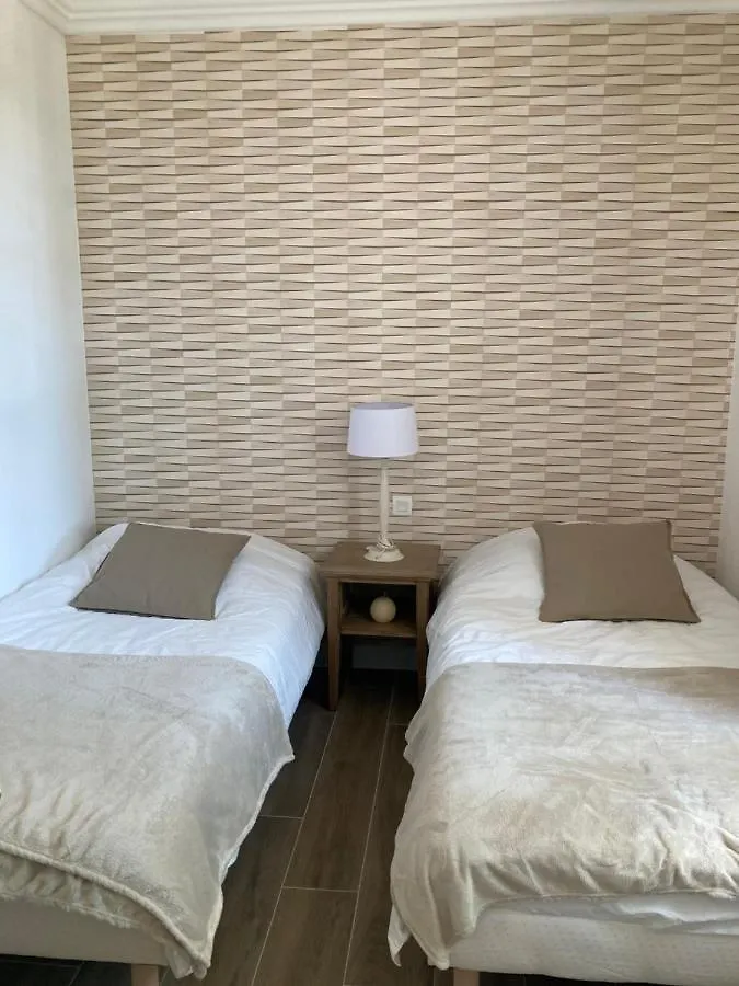 Les Restanques Maison Du Lac 4 Chambres Grimaud 0*,  France